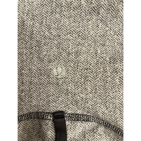 Lululemon define jacket size 6 - Picture 4 of 5